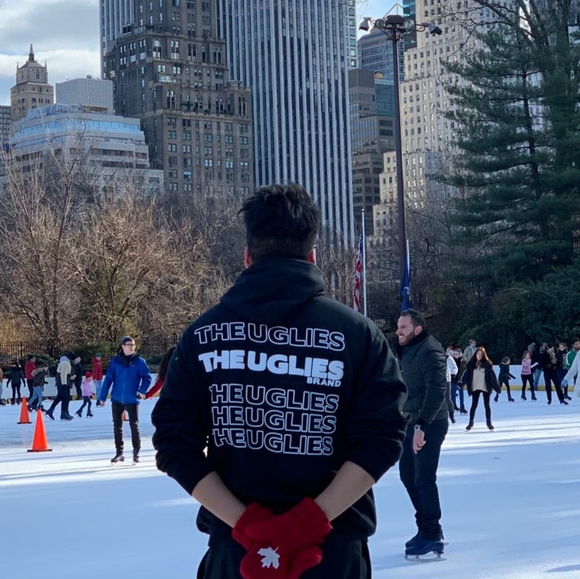 The Uglies Sweatshirt Hoodie, Black - Picture 6 of 6